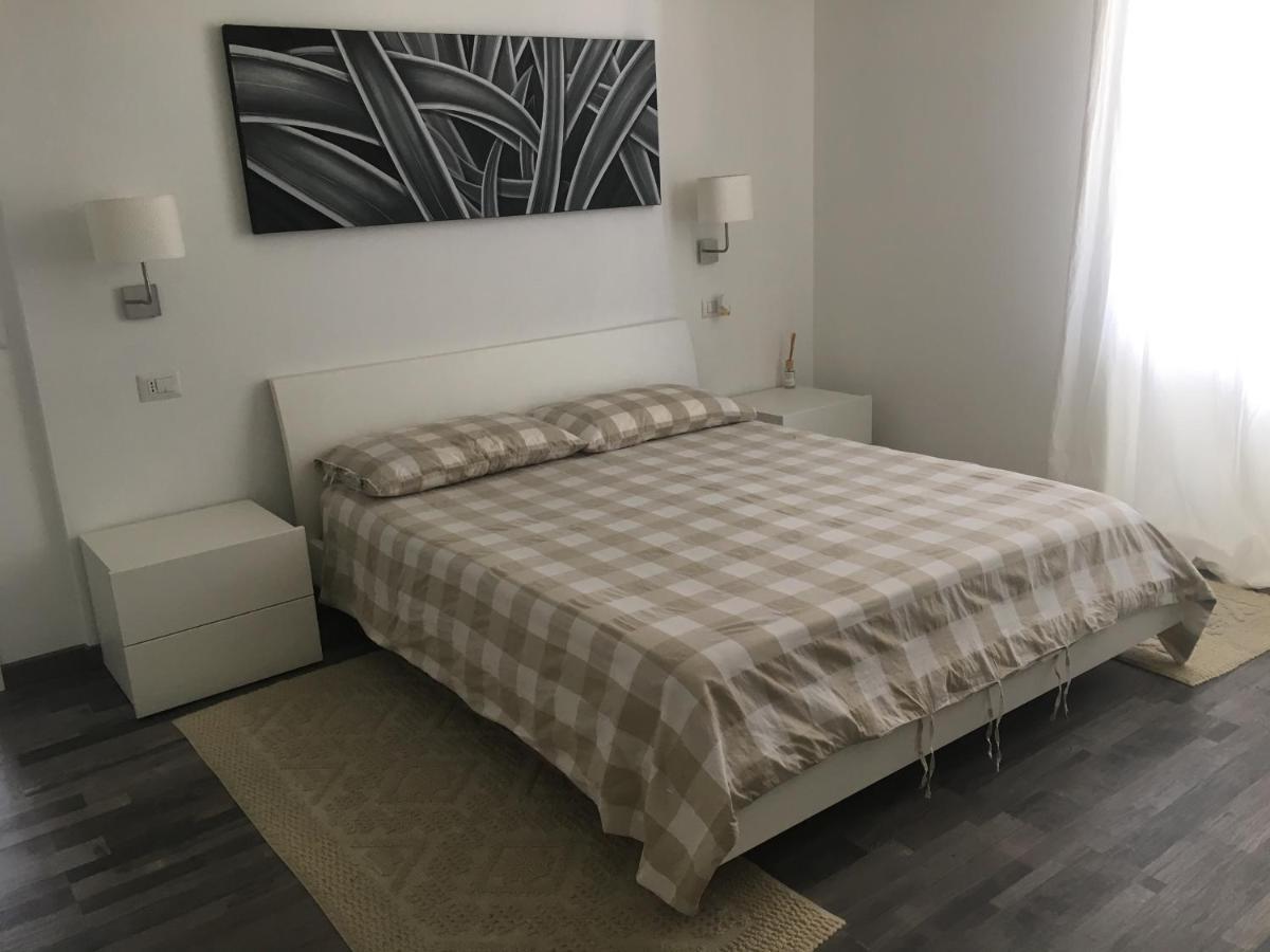 Vinile Apartment Каляри Екстериор снимка