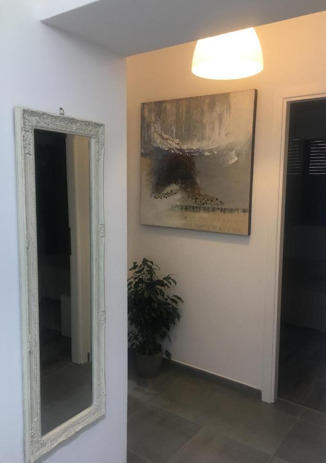 Vinile Apartment Каляри Екстериор снимка